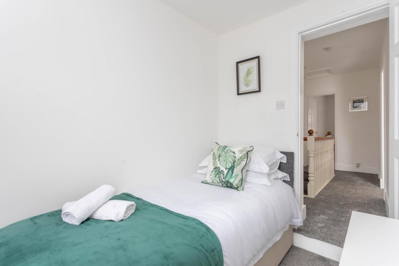 30 Percent Off Monthly Stays - City Centre - 3 Bedrooms St Albans Екстериор снимка