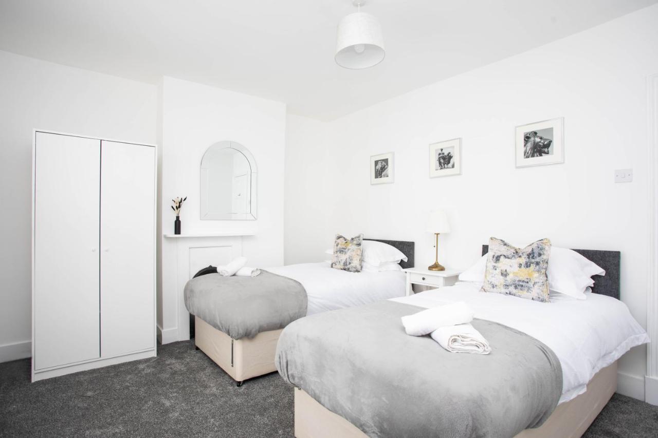 30 Percent Off Monthly Stays - City Centre - 3 Bedrooms St Albans Екстериор снимка