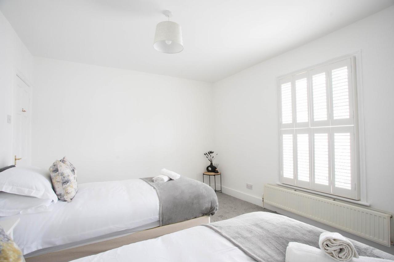 30 Percent Off Monthly Stays - City Centre - 3 Bedrooms St Albans Екстериор снимка